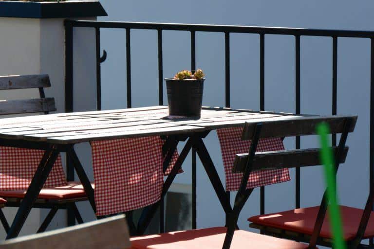 Mikulov – roof top table, May 2017 (Mikulov)