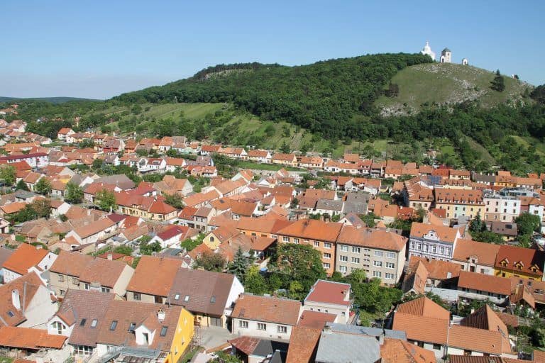 the castle, the graves and the view