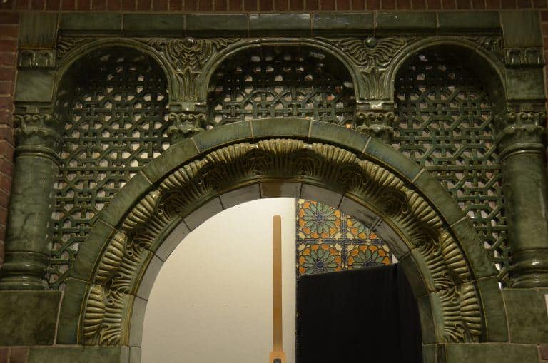 Delft, Royal Delft – arch, June 2017 (Delft)
