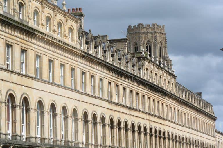 Bristol – massive building, Aug.2017 (Bristol)
