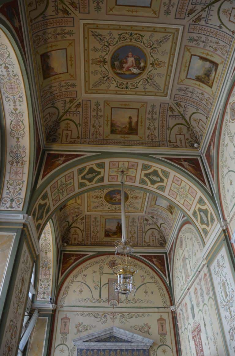 Hermitage – pillar and ceiling, Aug.2017 (Saint Petersburg)