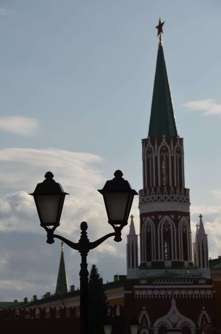 Moscow – spire and streetlamp, Aug.2017 (Moscow)