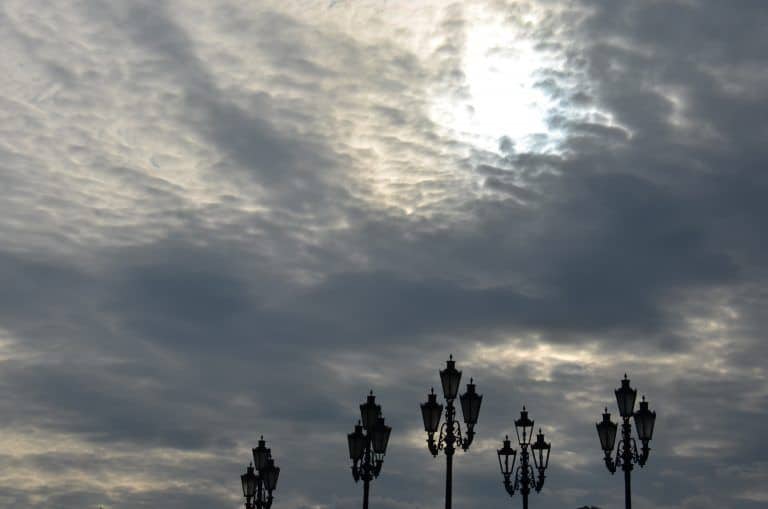 Moscow – lamps and sky, Aug.2017 (Moscow)