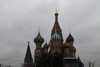 モスクワ、雨の市内観光