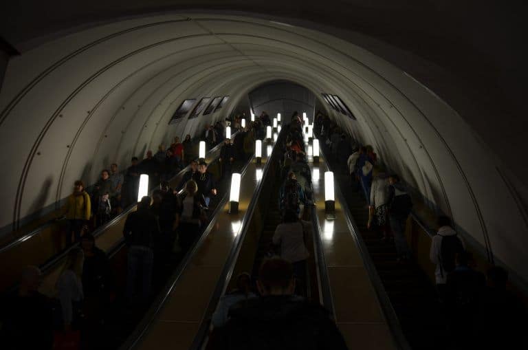 Moscow metro – people on the escalator, Aug. 2017 (Moscow)