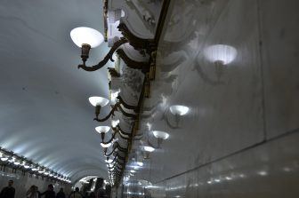 Moscow metro – people at the platform, Aug. 2017