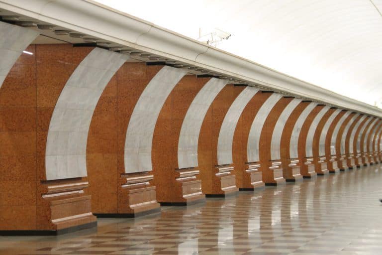 Moscow metro – wall of Park Pobedy, Aug.2017 (Moscow)