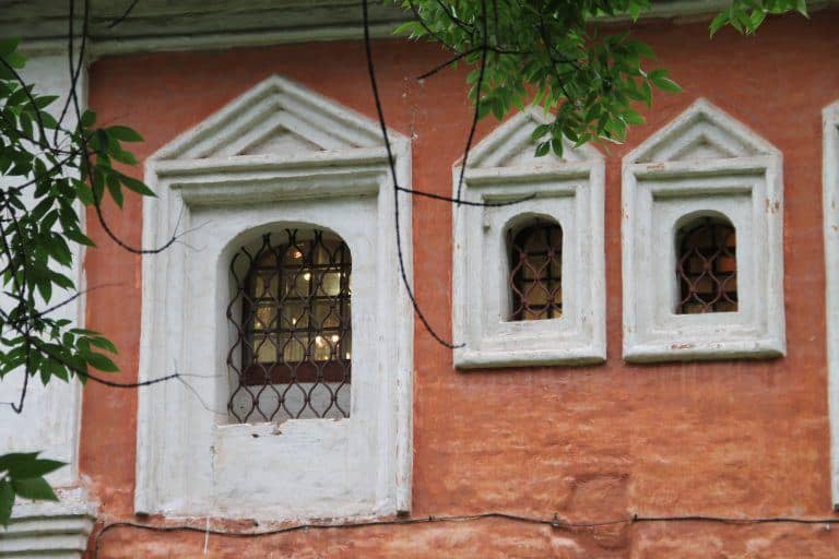 Yaroslavl, Transfiguration Monastery – windows, Aug.2017 (Yaroslavl)