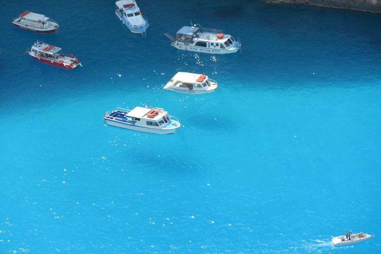 Zakynthos, Shipwreck Beach – boats, Sept.2017 (Zakynthos)