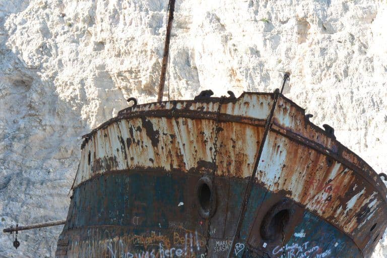 to the Shipwreck Beach