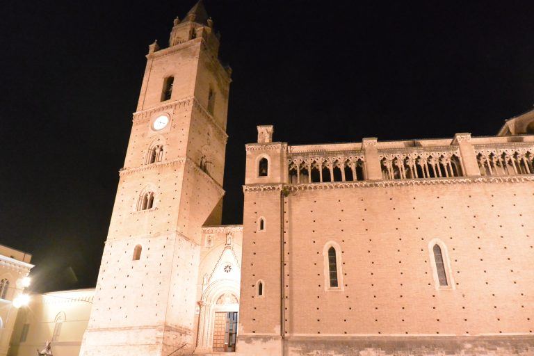 Chieti, Cathedral – at night, Nov.2017 (Abruzos)