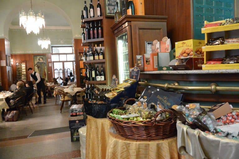 Chieti – traditional shop, Nov.2017 (Abruzzo)