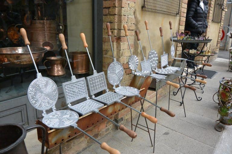 Guardiagrele – hardware shop, Nov.2017 (Abruzzo)