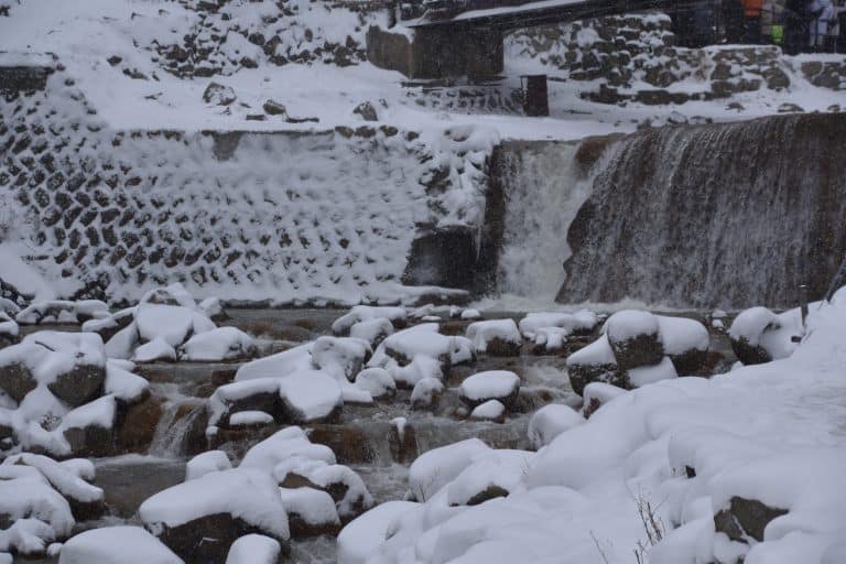 Nagano, Jigokudani – waterfall, Dec.2017 (Nagano)