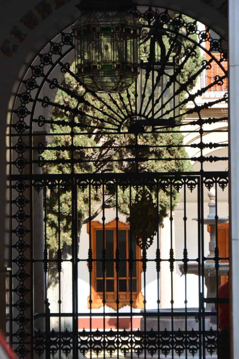 Antequera – entrance to a house 2, Feb.2018 (Antequera) (Andalucia)