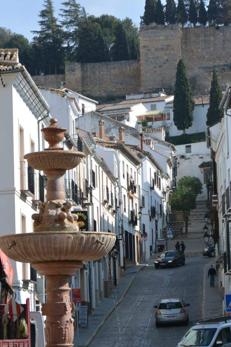 Antequera – fountain and street, Feb.2018 (Antequera) (Andalucia)