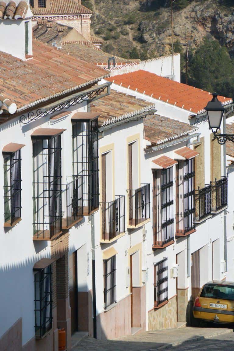 Antequera – houses on the slope, Feb.2018 (Antequera) (Andalucia)