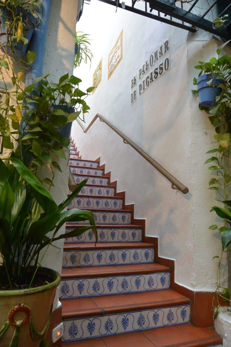 Malaga, El Pimpi – staircase, Feb.2018 (Málaga) (Andalucía)