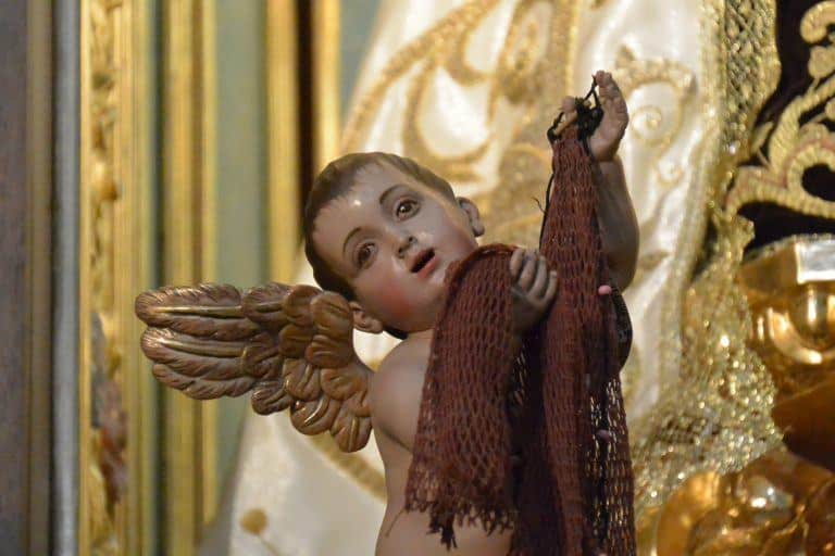 Marbella, Iglesia Mayor de la Encarnacion – angel, Feb.2018 (Marbella) (Andalucía)