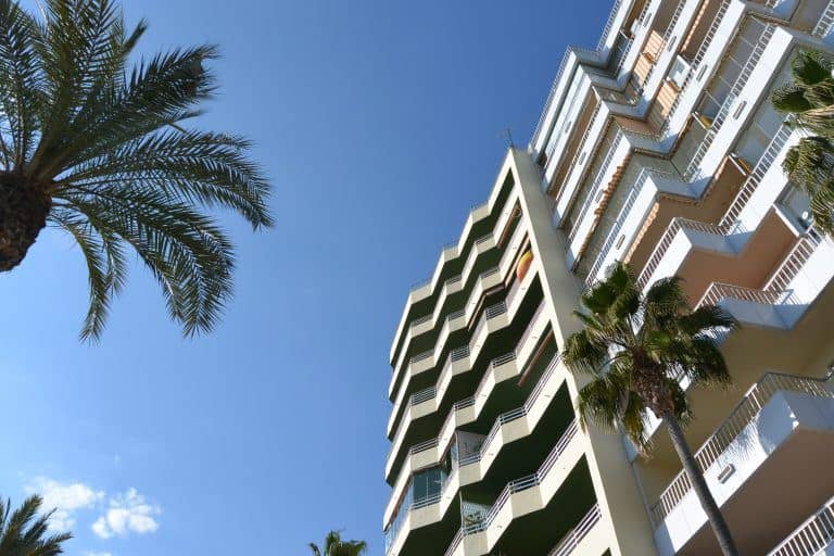 Marbella – hotel along the beach, Feb.2018 (Marbella) (Andalucia)