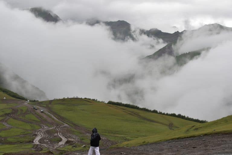 Kazbegi (16) (ステパンツミンダ（カズベギ）)