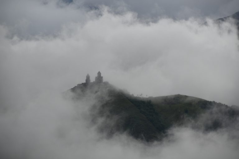 Kazbegi (17) (ステパンツミンダ（カズベギ）)