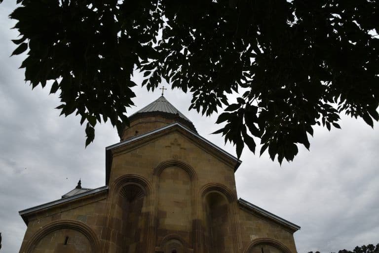 El convento de monjas y la catedral en Mtskheta