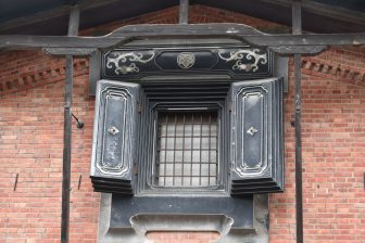 Japan-Akita-Kakunodate-Ando Jozo-brick warehouse-window