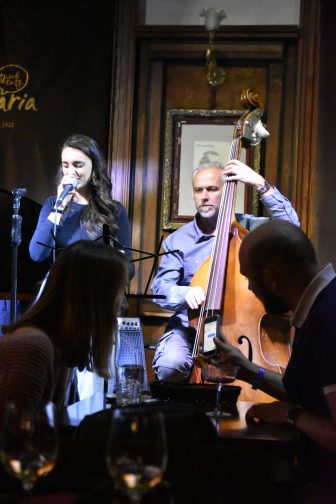 ucraina-lviv-musica-jazz-sera