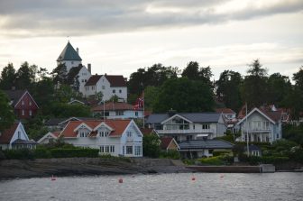 Norway-Oslo-fjord-houses-shore