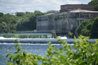 Canada-Niagara-power station-old-river