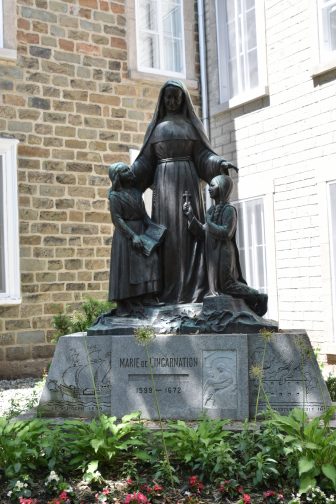 Canada-Quebec City-statue-Marie de l'Incarnation