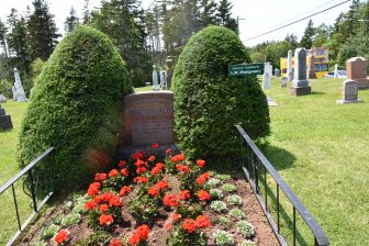 Canada-Prince Edward Island-Lucy Maud Montgomery-grave-flowers-cemetery