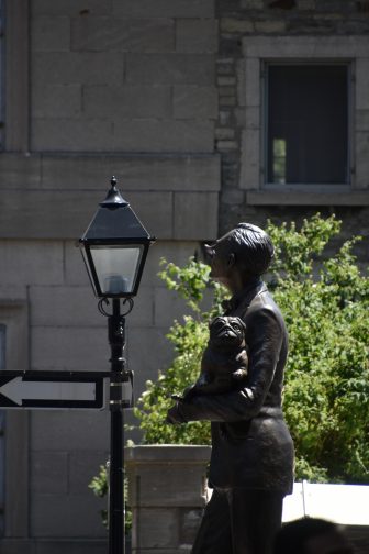 Canada-Montreal-Place d'Armes-statue of English Canadian man