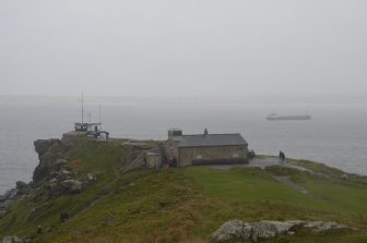 England-Cornwall-St Ives-hill-rain-grey-house-sea