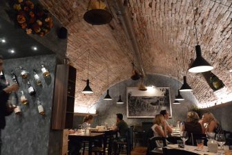 Italy-Umbria-Perugia-restaurant-Il Giurista-interior