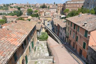 Italy-Umbria-Perugia-Via Battisti-view-houses-street