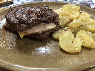 Spain-Zaragoza-restaurant-El Fuelle-meat dish