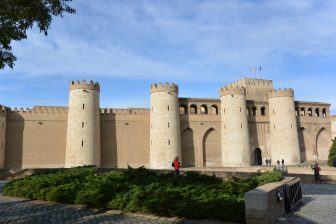 Spagna-Saragozza-Aljaferia-Palazzo-esterno