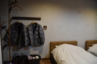 Japan-Kyushu-Oita-Yufuin-accommodation-"Kotori"-room-jackets-beds