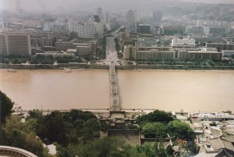 中国　蘭州　白塔山公園　黄河　中山橋