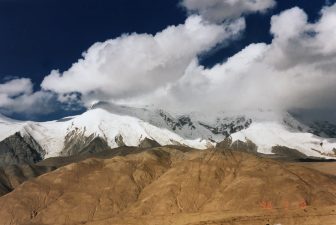 Cina-Kashgar-Tashkurgan-China-National-Highway-314-montagne-innevate