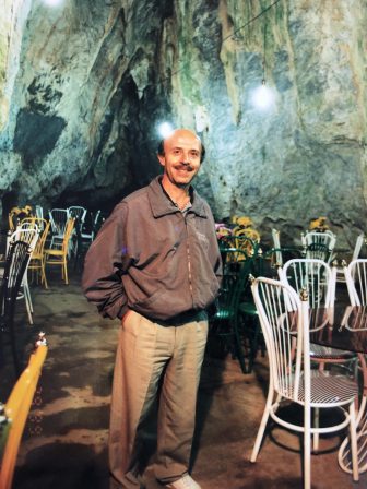 Iran-Hamadan-Alisadr Cave-cafe-Ali-chairs