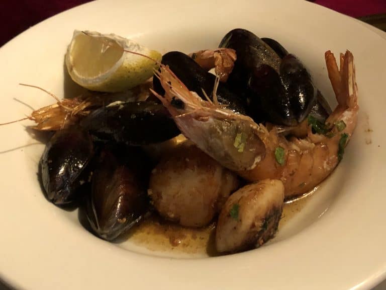 Looe-Restaurante-Intglaterra-plato-mariscos