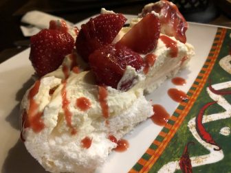 Looe-Strawberry-paloma-Dessert-Postre-rstaurante