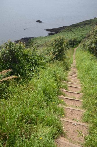 England-Cornwall-between Looe and Polperro-path-slope-sea