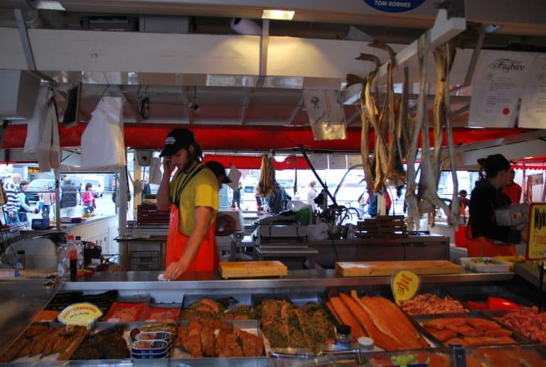 mercadillo-pescado-Bergen-Noruega