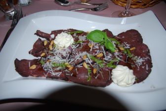 carne-ballena-restaurante-Bergen-Noruega