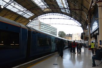 England-London-Victoria Station-platform-people-train