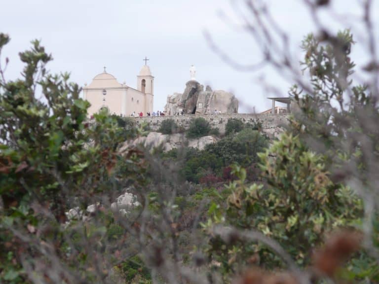 primera-ruta-Calvi-Córcega-Francia